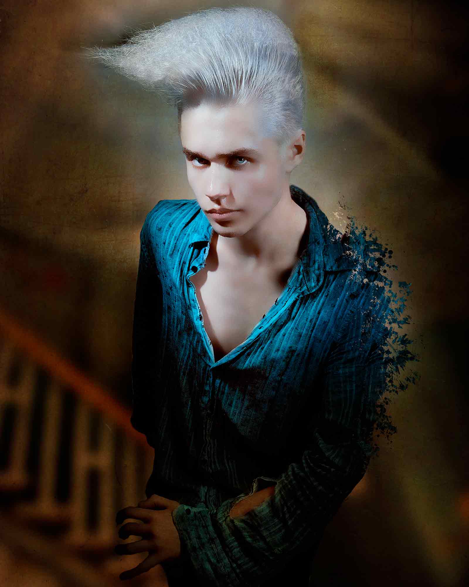 Model-with-silver-blond-hairstyle-